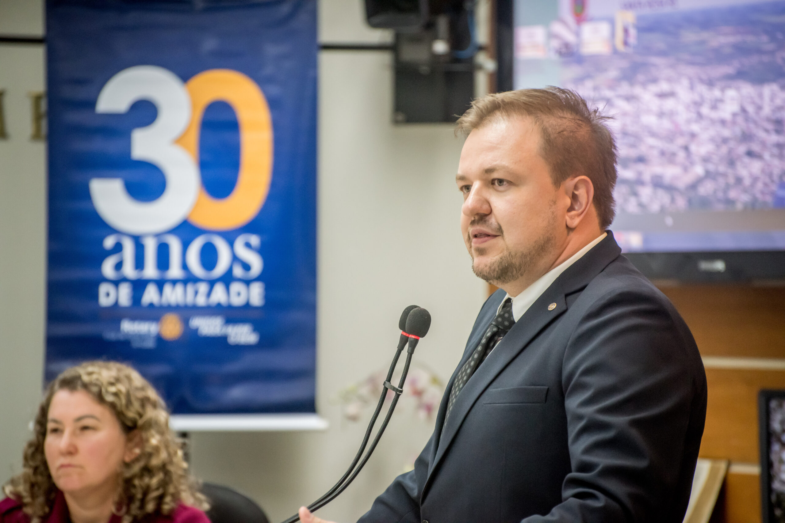 Rotary Amizade é homenageado pelos 30 anos de fundação